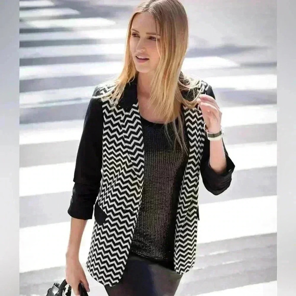Karen Kane Chevron Print Single Button Blazer Women’s Size Small Black White - Picture 1 of 9